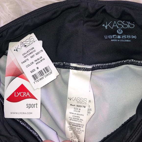 Blue Azulistic - Picture 4 of 8